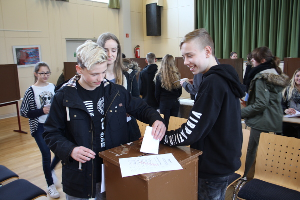 Schüler wählen Jugendparlament